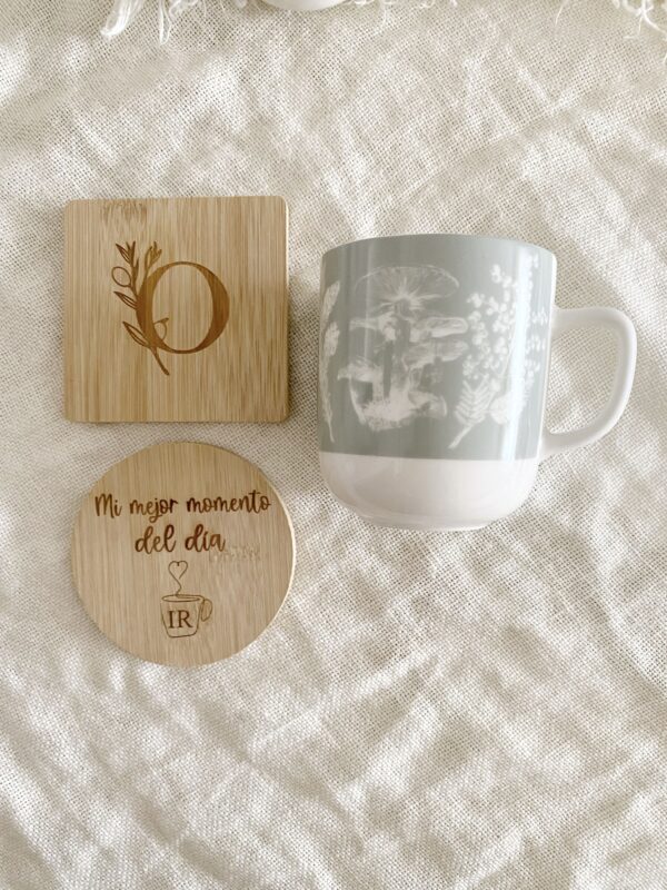 Kit de taza y posavasos personalizados