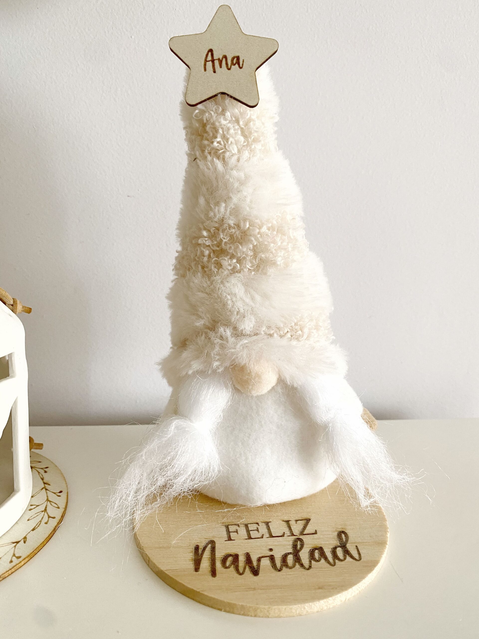 adorno de Navidad gnomo con sombrero rojo