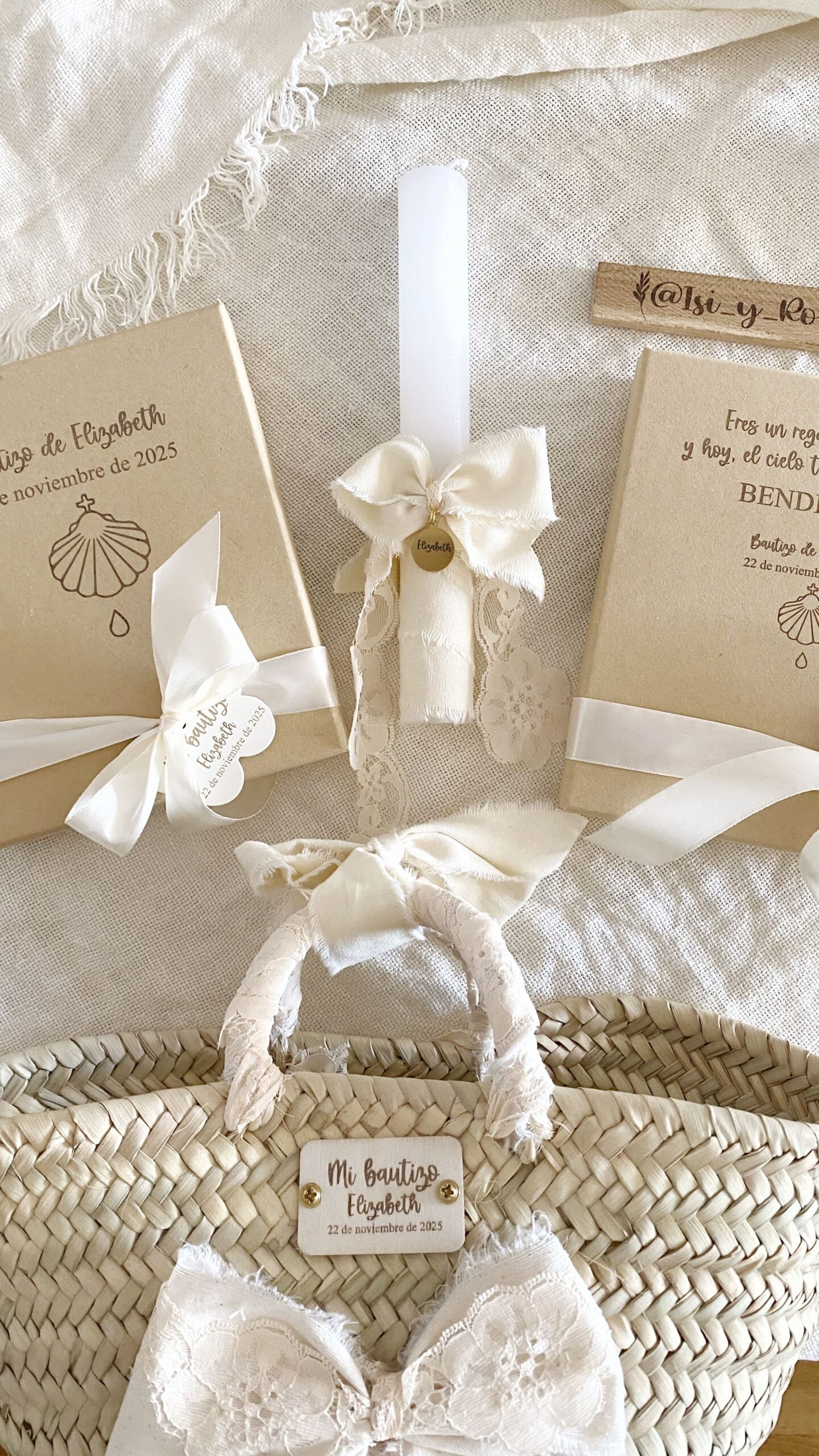 Detalle de los acabados, la personalización y los materiales del conjunto de cristianar