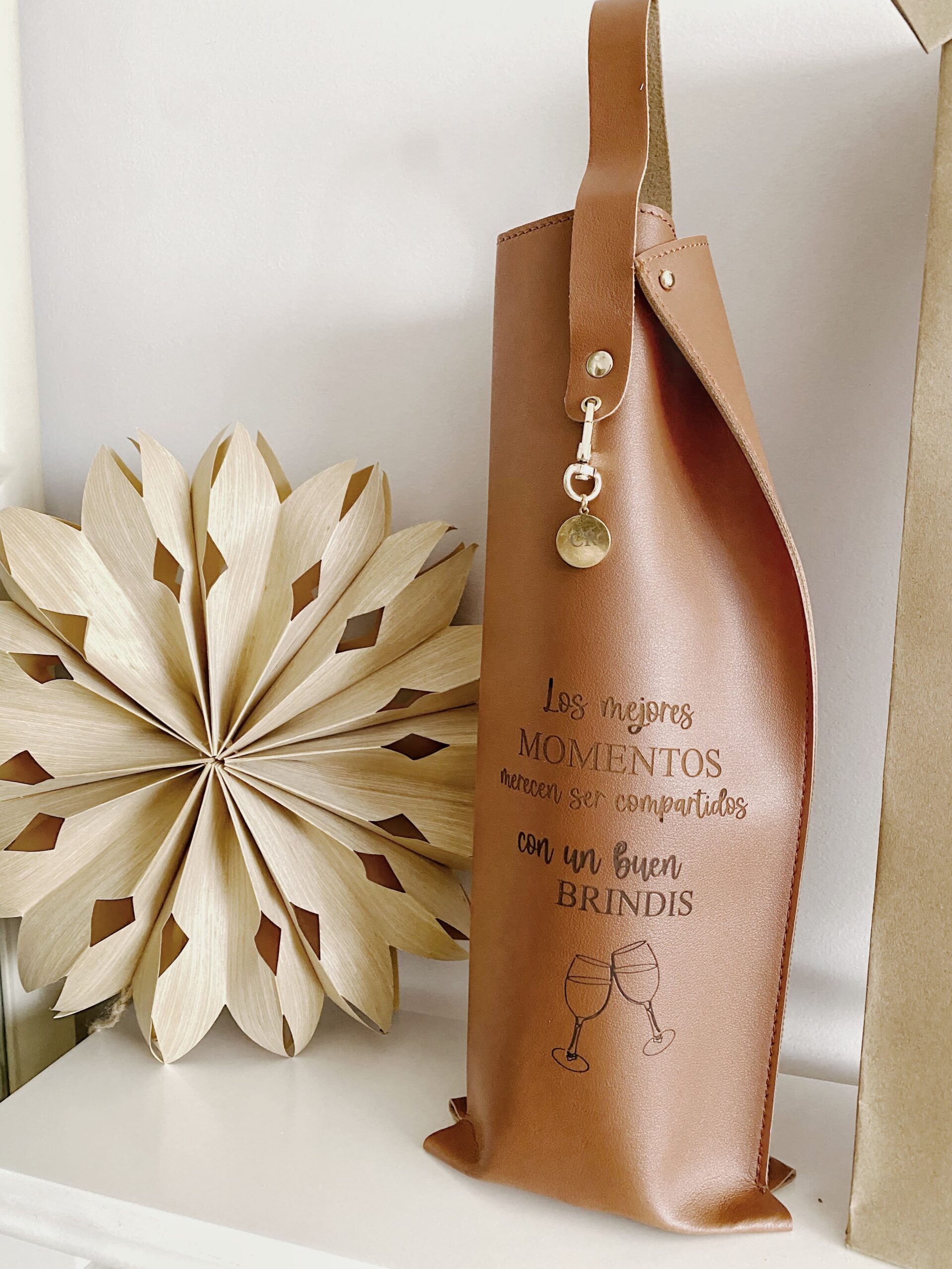 Botellero de lujo personalizado con texto especial, perfecto para amantes del vino