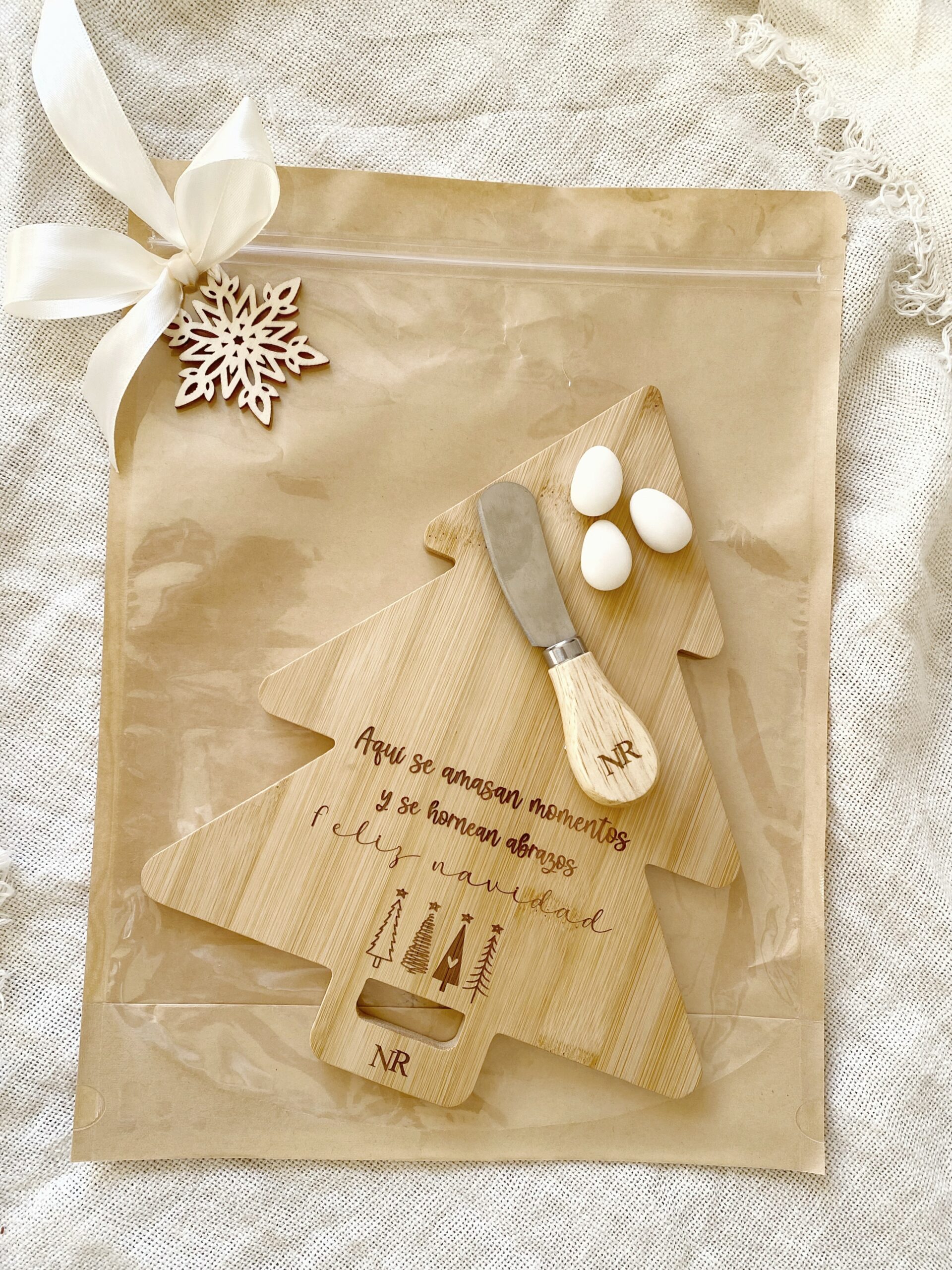 Tabla de Bambú Navideña Personalizada "Tree" - Imagen 11
